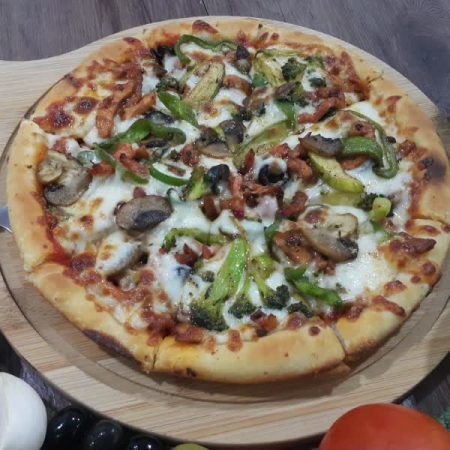 Extrovert Mix Pizza.