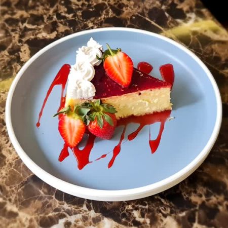 Strawberry-cheese cake