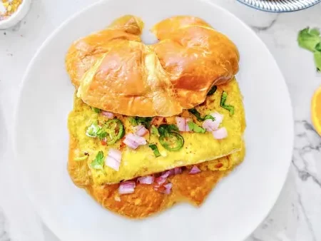 Croissant(Egg,Cheese)